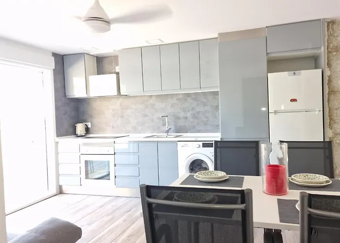 Miyas 2, Primera Linea De Playa Apartment